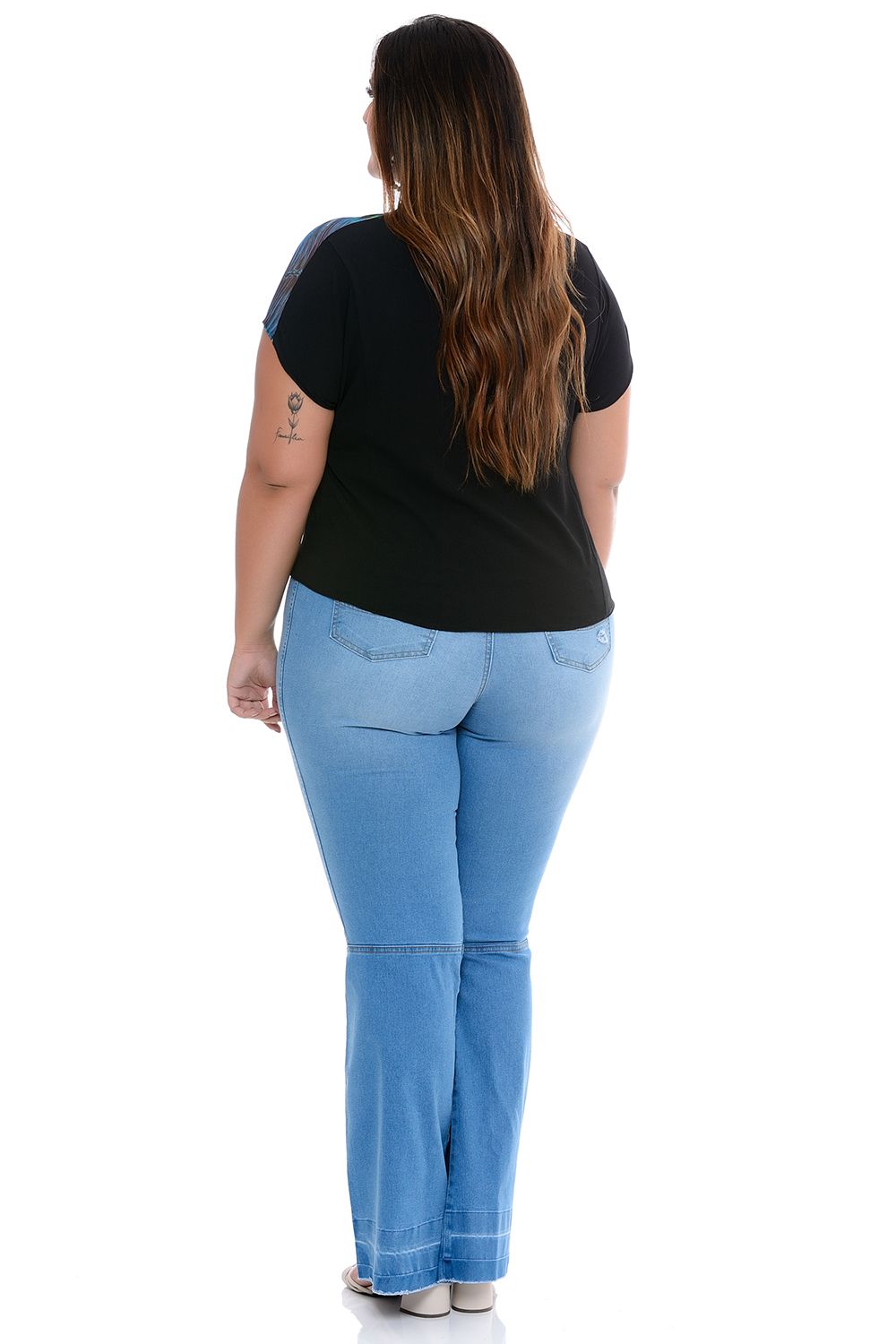 Calça Jeans Plus Size Flare com Fenda  Meena Moda Plus Size - Roupas Plus  Size de Qualidade