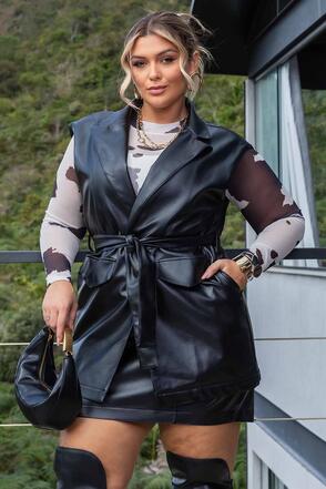 Maxi Colete Plus Size em Corino Preto