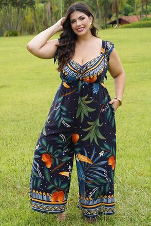 Macacão Plus Size Estampado Floral