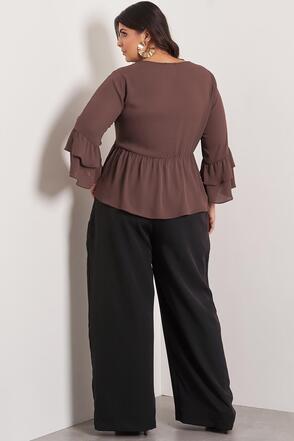 Blusa Plus Size Flora Decote V Marrom