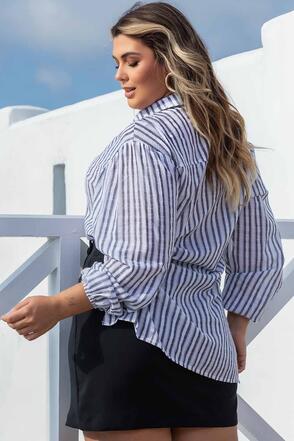 Camisa Plus Size Listrada Renda