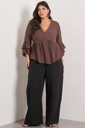 Blusa Plus Size Flora Decote V Marrom