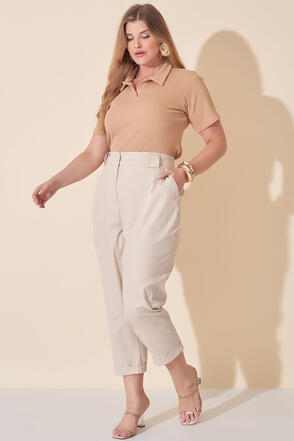 Blusa Polo Plus Size Bege