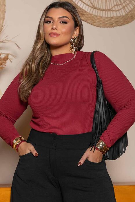 Blusa Plus Size Canelada Com Pregas - Vermelho