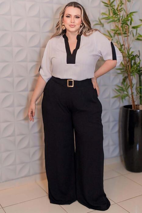 Camisa Plus Size Bicolor Decote V Preta - Preto