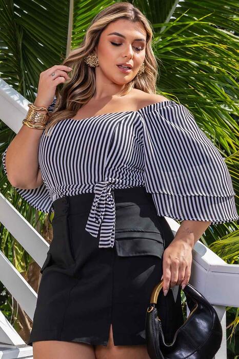 Cropped Plus Size Listrado Preto