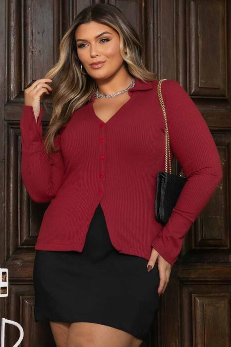 Blusa Plus Size Canelada Com Botoes - Vermelho
