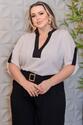 Camisa Plus Size Bicolor Decote V Preta