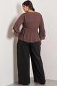 Blusa Plus Size Flora Decote V Marrom