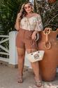 Short Plus Size Alfaiataria Pregas Marrom