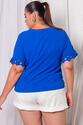 Blusa Plus Size Azul Detalhe em Renda