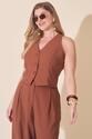 Conjunto Plus Size Colete e Calça Marrom