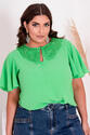 Blusa Plus Size Verde Detalhe em Renda