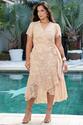 Vestido Plus Size Areia Bordada Bege