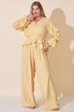 Conjunto Plus Size Blusa e Calça Amarelo